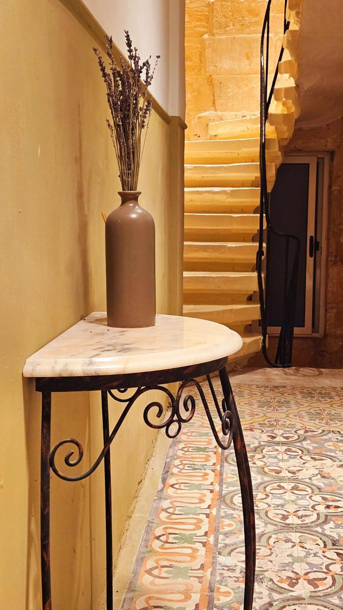 Gunlayer Maisonette Floriana Zewnętrze zdjęcie
